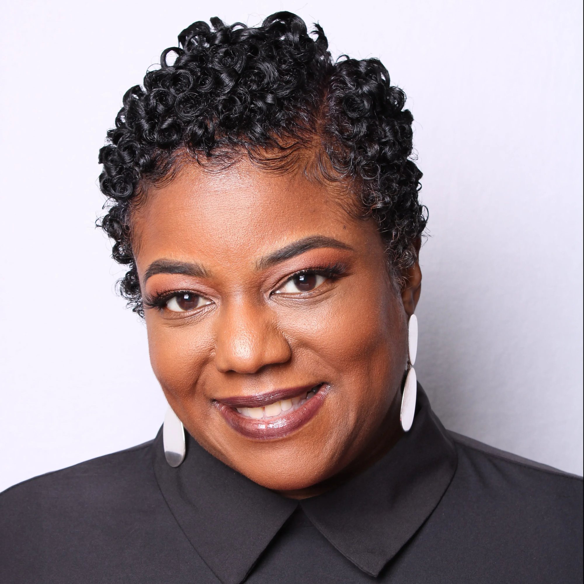 Headshot_MaceaW-Macea-Whisettse-rotated-e1638828225484